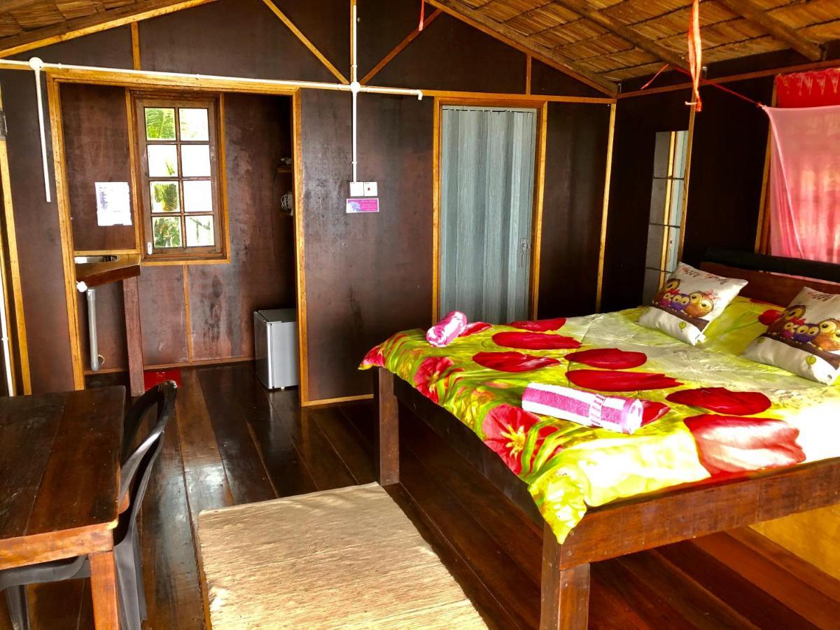 Beachfront Hut Upstairs Astra - Beach Shack Chalet Kampong Juara Eksteriør bilde